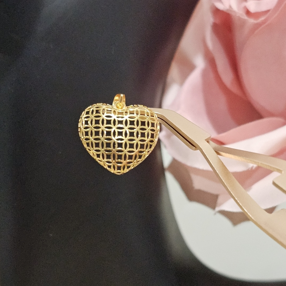 18k Real Saudi Gold Heart Pendant